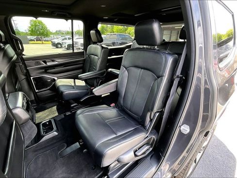 Used 2023 Jeep Wagoneer Series III w/ Premium Group I AWD/4WD image 24