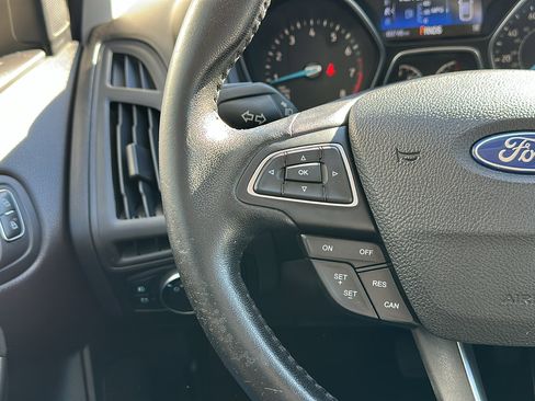 Used 2015 Ford Focus SE w/ Equipment Group 201A image 16