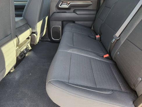 Used 2025 Chevrolet Silverado 2500 LT w/ Convenience Package image 38