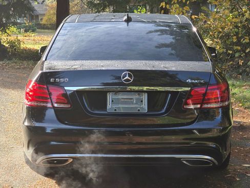 Used 2014 Mercedes-Benz E 550 4MATIC Sedan image 4