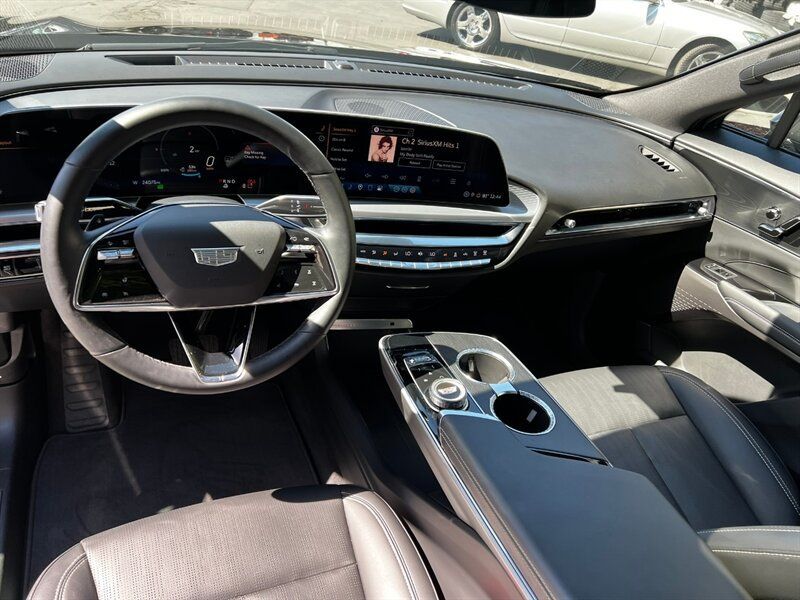 Used 2024 Cadillac Lyriq Sport AWD/4WD image 23