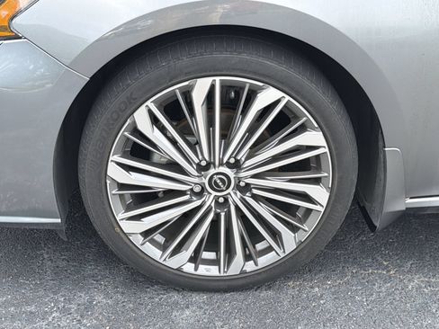 Used 2023 Nissan Altima 2.5 SL FWD image 22