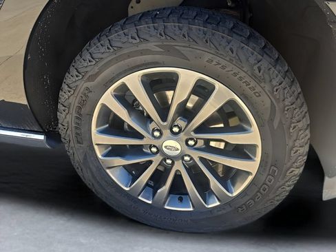 Used 2020 Ford Expedition Limited AWD/4WD image 28