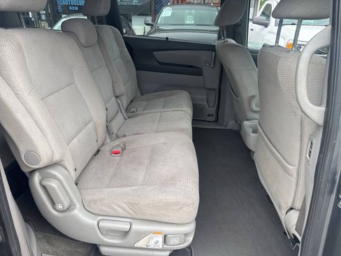 Used 2011 Honda Odyssey EX image 18
