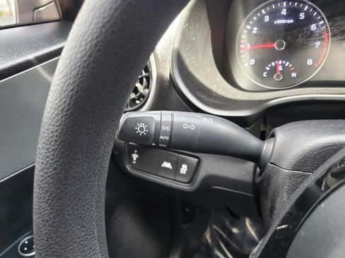 Used 2019 Kia Forte LXS image 13