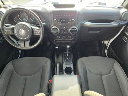 Used 2018 Jeep Wrangler Unlimited Sport S image 18