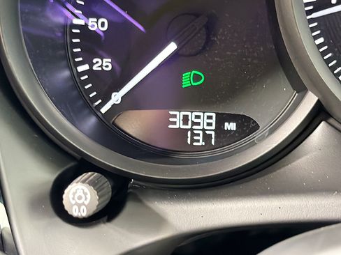 Certified 2026 Porsche Macan AWD/4WD image 41