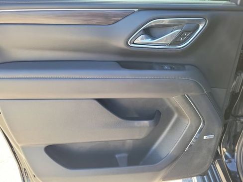 Certified 2024 Chevrolet Suburban LT w/ Luxury Package image 11