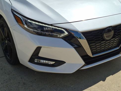 Certified 2022 Nissan Sentra SR w/ SR Premium Package FWD image 34