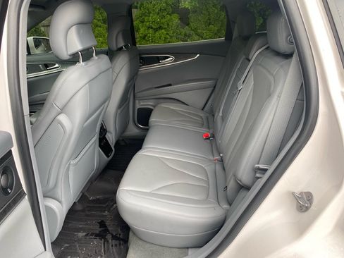 Used 2019 Lincoln Nautilus Reserve w/ Cargo Utility Package AWD/4WD image 21