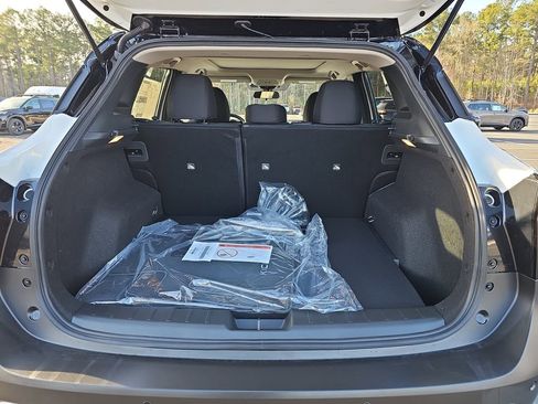 New 2026 Nissan Kicks SV w/ SV Premium Package FWD image 16