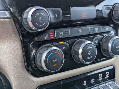Used 2022 RAM 1500 Laramie AWD/4WD image 20