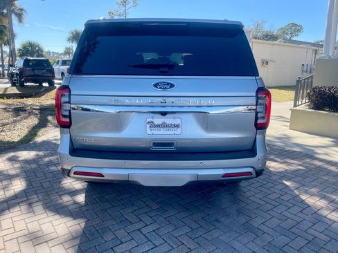 Used 2024 Ford Expedition Limited AWD/4WD image 4
