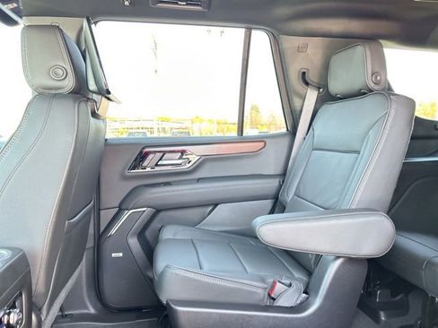 New 2026 GMC Yukon Denali AWD/4WD image 18