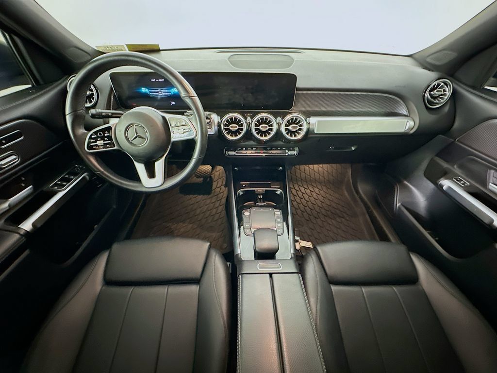 Used 2021 Mercedes-Benz GLB 250 w/ Premium Package image 10