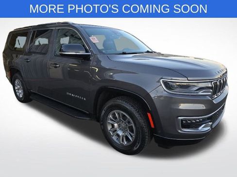 Used 2023 Jeep Wagoneer L 4WD image 2