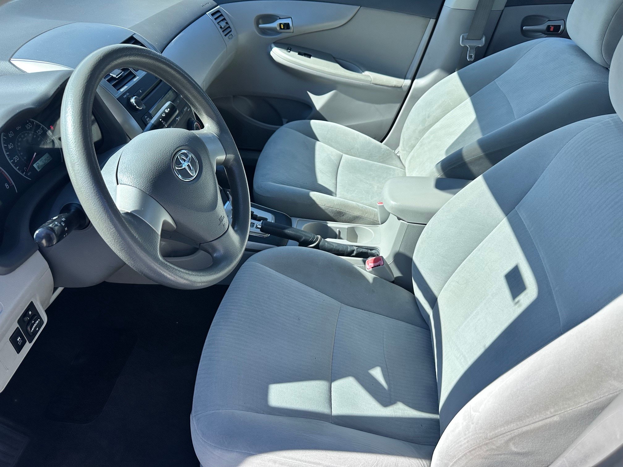 Used 2010 Toyota Corolla LE w/ All Weather Guard Pkg FWD image 5