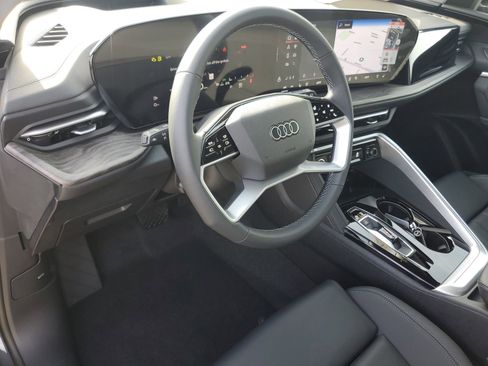 New 2025 Audi Q5 Premium Plus image 18