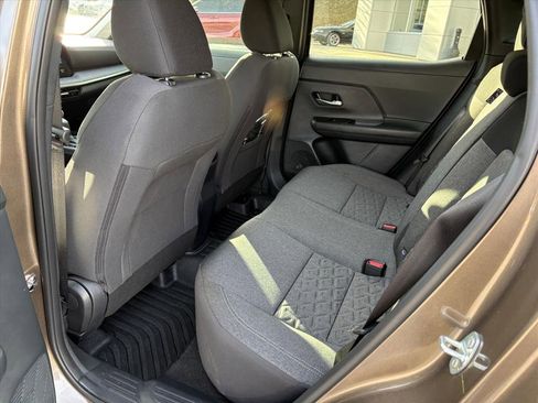 Certified 2025 Nissan Kicks SV image 22