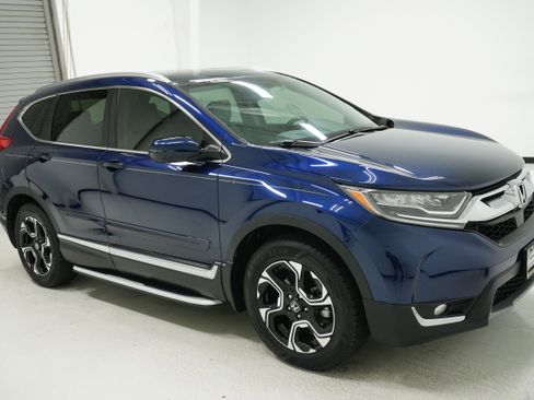 Used 2019 Honda CR-V Touring image 3
