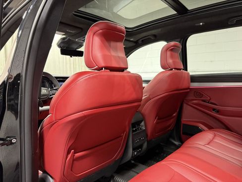 Used 2024 Jeep Wagoneer Launch Edition image 18