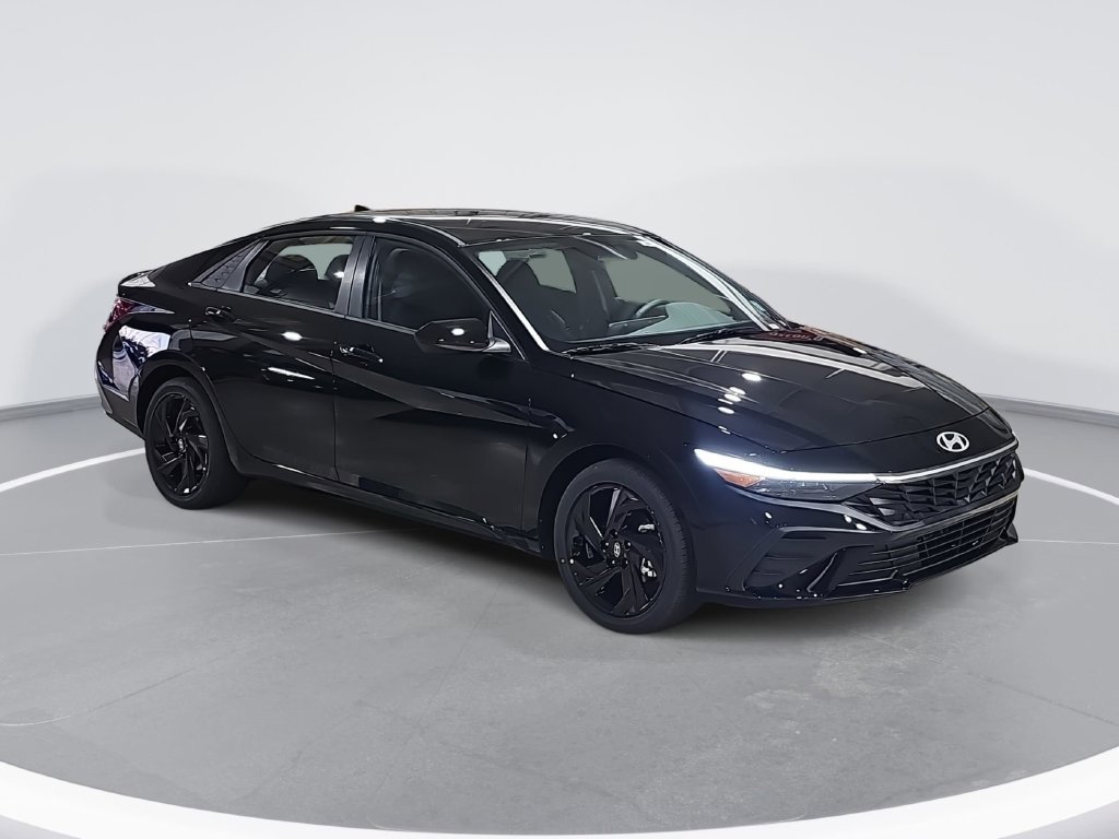 New 2026 Hyundai Elantra SEL FWD image 3