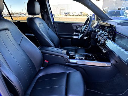 Used 2021 Mercedes-Benz GLB 250 GLB 250 w/ Premium Package image 24