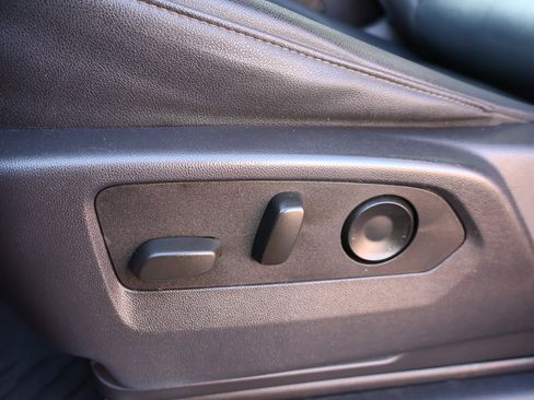 Used 2024 Chevrolet Silverado 1500 LT Trail Boss w/ Convenience Package II image 10