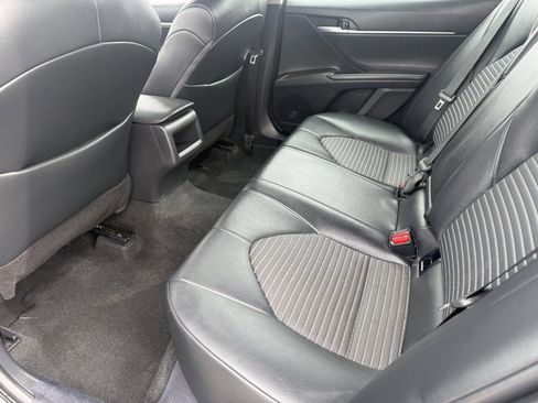 Used 2024 Toyota Camry SE image 18