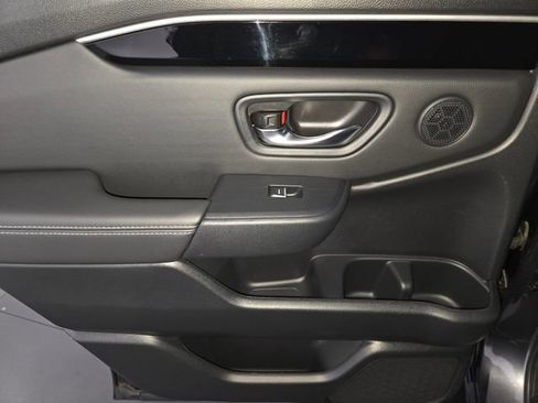 Used 2025 Honda Pilot Touring image 20