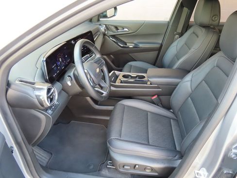 Certified 2025 Chevrolet Equinox LT w/ Convenience Package II AWD/4WD image 22