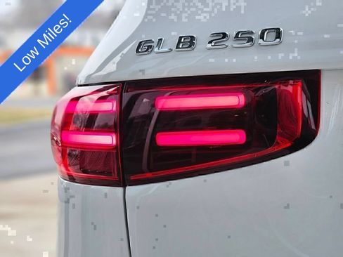 Certified 2026 Mercedes-Benz GLB 250 4MATIC image 9