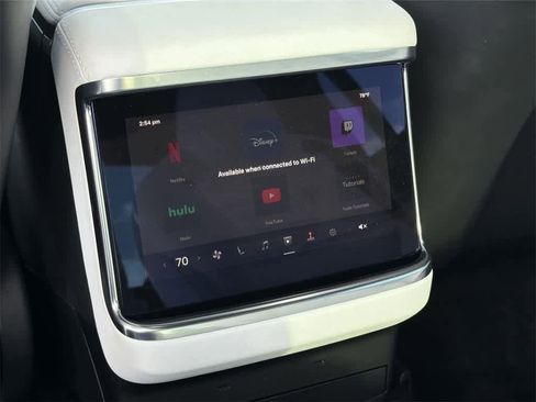 Used 2023 Tesla Model X Plaid image 31