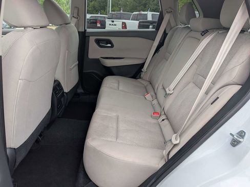 Used 2025 Nissan Rogue SV FWD image 13