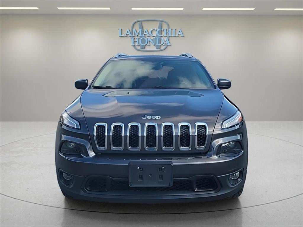 Used 2018 Jeep Cherokee Latitude Plus AWD/4WD image 8