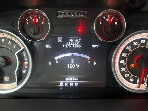 Used 2016 RAM 1500 Outdoorsman image 11