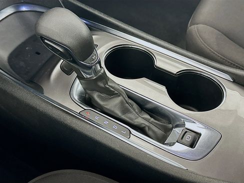 Used 2023 Chevrolet Malibu LT image 23