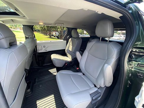 Certified 2026 Toyota Sienna XLE FWD image 12