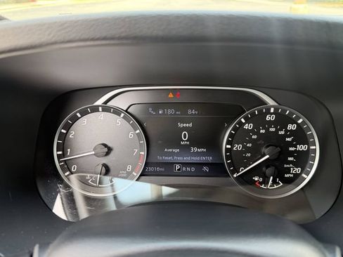 Used 2024 Nissan Frontier SL w/ Technology Package RWD image 19
