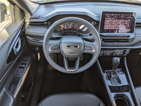 Used 2022 Jeep Compass Altitude image 12