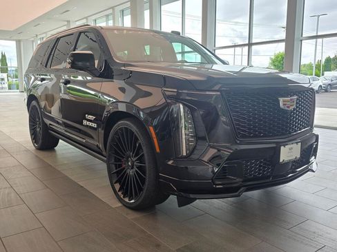 Used 2025 Cadillac Escalade V AWD/4WD image 8