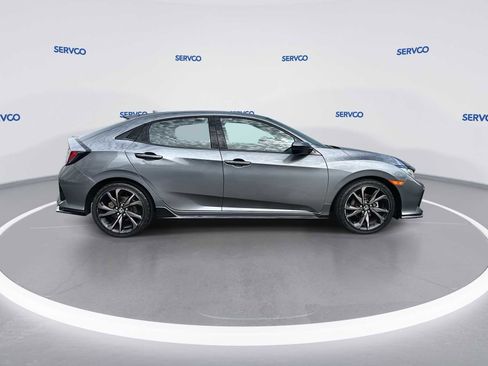 Used 2018 Honda Civic Sport image 9