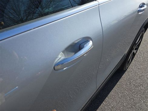 Used 2025 Mercedes-Benz GLA 250 4MATIC image 12