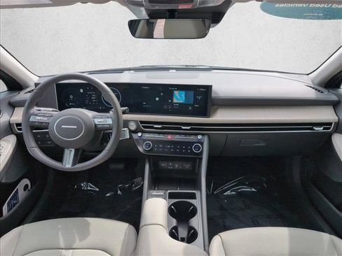 Certified 2025 Hyundai Sonata Limited FWD image 21
