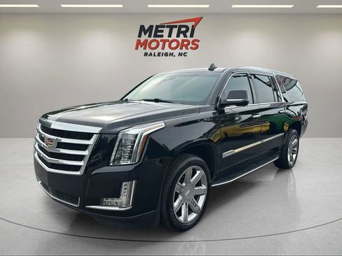 Used 2019 Cadillac Escalade ESV Premium Luxury image 15