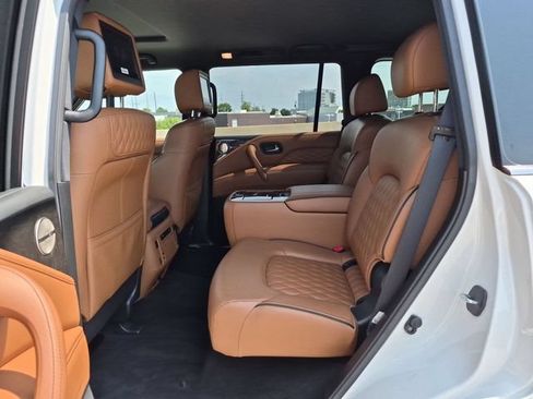 Used 2021 INFINITI QX80 Sensory w/ Cargo Package AWD/4WD image 10