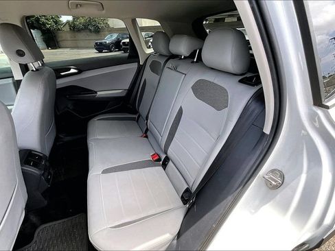 Used 2022 Volkswagen Taos SE w/ IQ.Drive SE Package FWD image 15