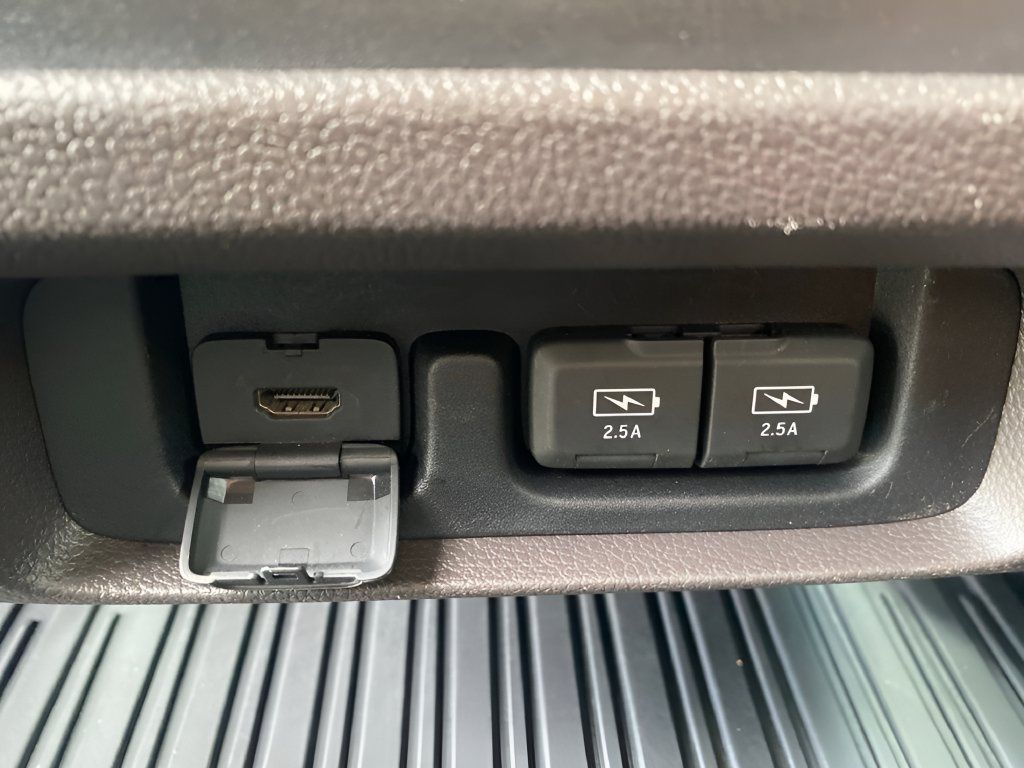 Used 2019 Honda Odyssey Elite image 18