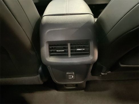 Used 2022 GMC Terrain SLT image 15