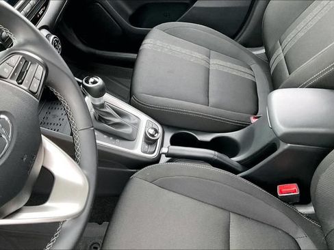 Used 2026 Hyundai Venue SEL FWD image 13